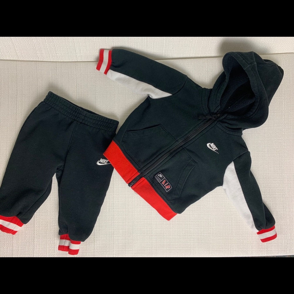 Boy’s 12 month Nike Air sweater and sweatpants.